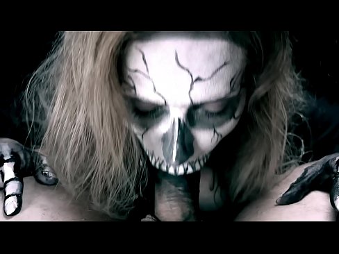 ❤️ Demon djevojka siše kurac svojim crnim ustima i guta spermu. Jebeni video na hr.mysexpics.ru ❌❤