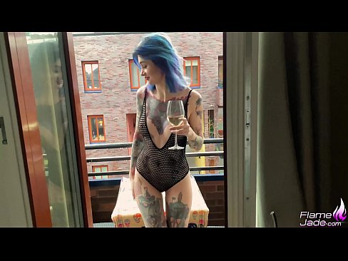 ❤️ Sjajna djevojka siše s gutljajem i strastveno jebe pod otvorenim nebom Jebeni video na hr.mysexpics.ru ❌❤